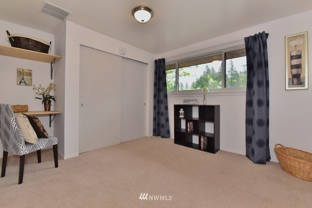2827 Rocky Point Road Northwest Bremerton, WA 98312 - Photo 16 of 25 Gallery Image 16