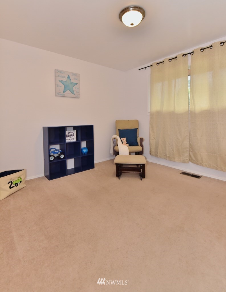 2827 Rocky Point Road Northwest Bremerton, WA 98312 - Photo 17 of 25 Gallery Image 17