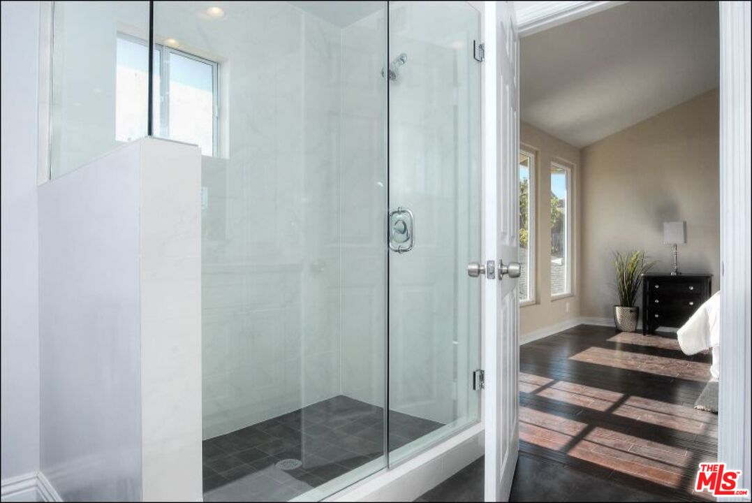 5274 Campo Road Woodland Hills, CA 91364 - Photo 23 of 30