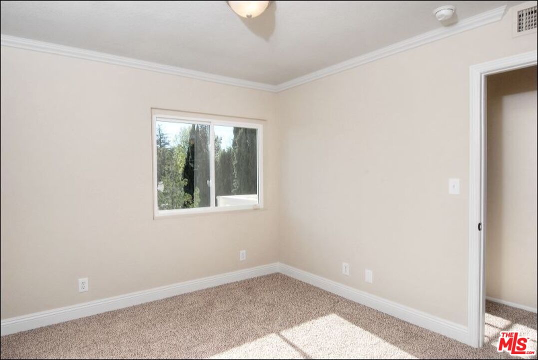 5274 Campo Road Woodland Hills, CA 91364 - Photo 25 of 30