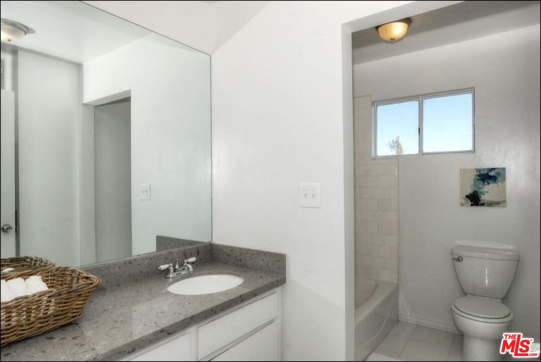 5274 Campo Road Woodland Hills, CA 91364 - Photo 27 of 30