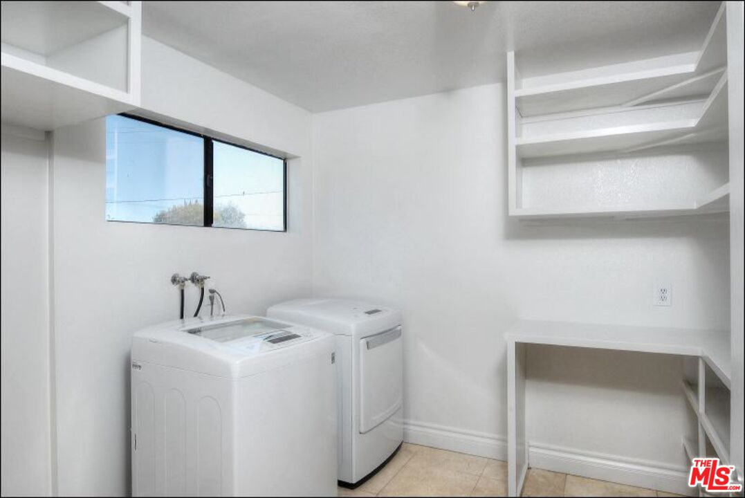5274 Campo Road Woodland Hills, CA 91364 - Photo 10 of 30