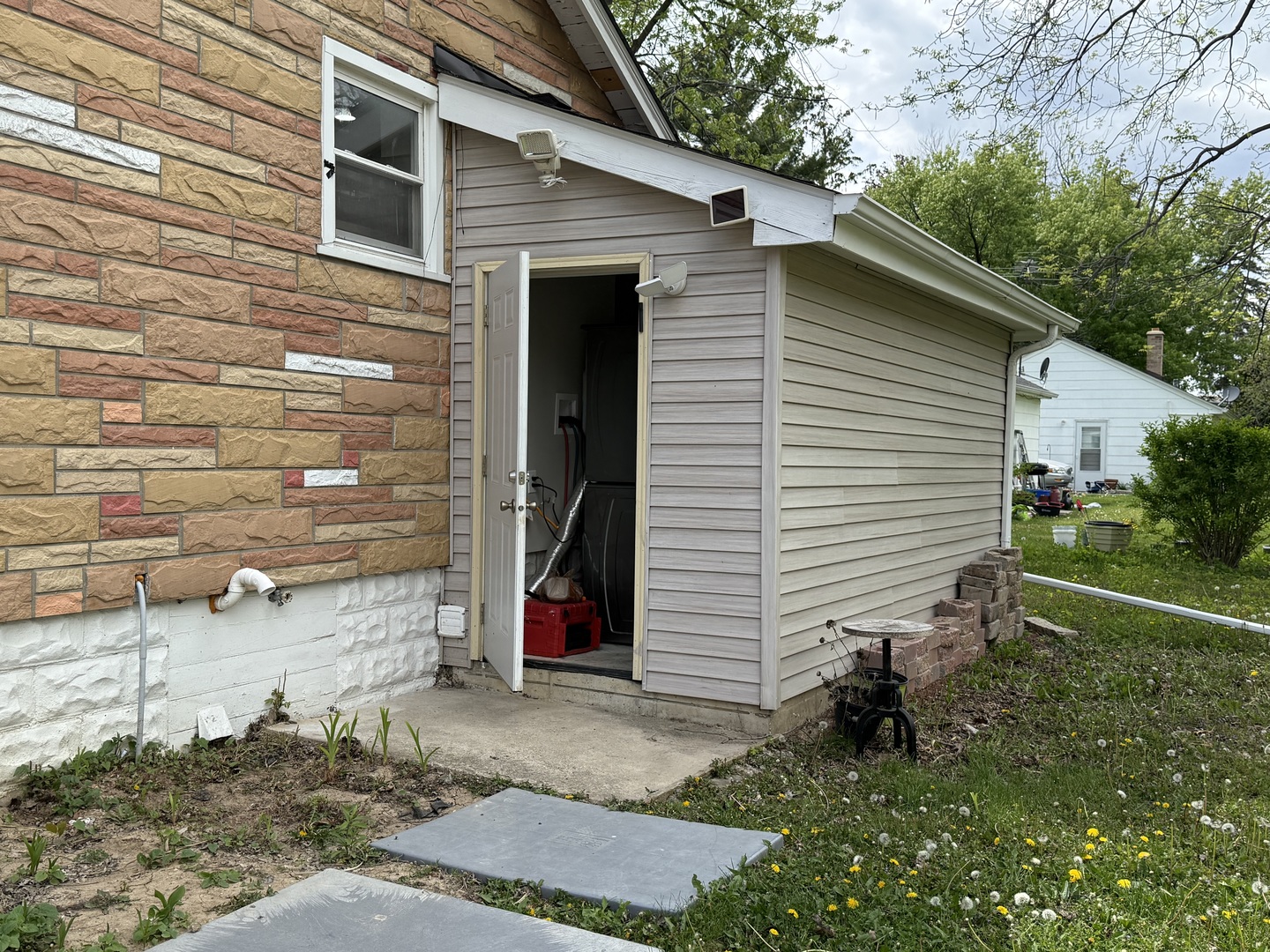 208 West Nippersink Road Round Lake, IL 60073 - Photo 28 of 32 a view of a house with a yard