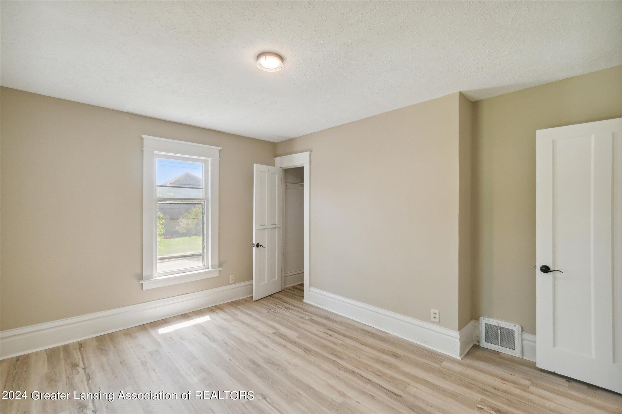 326 West Holmes Road Lansing, MI 48910 - Photo 20 of 48 40-326-W-Holmes-Rd-Lansing-MI-48910-Wind