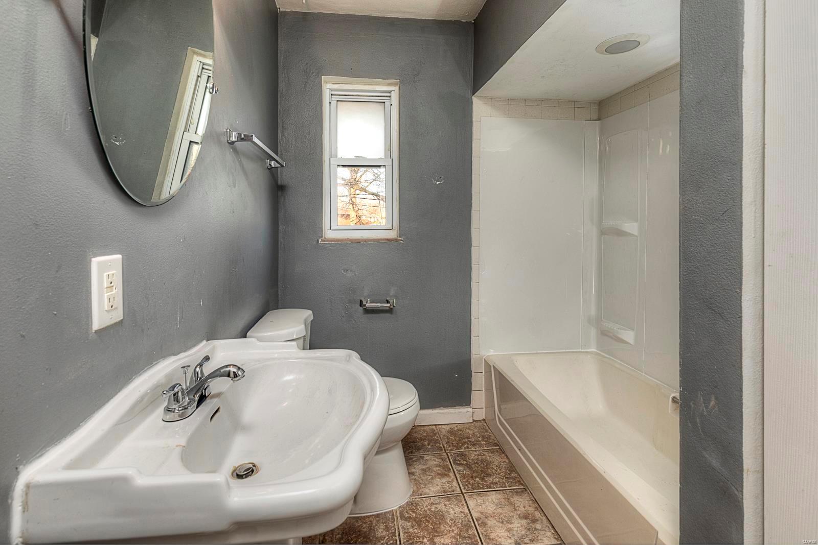 9905 Bunkum Road Fairview Heights, IL 62208 - Photo 17 of 26 Gallery Image 17