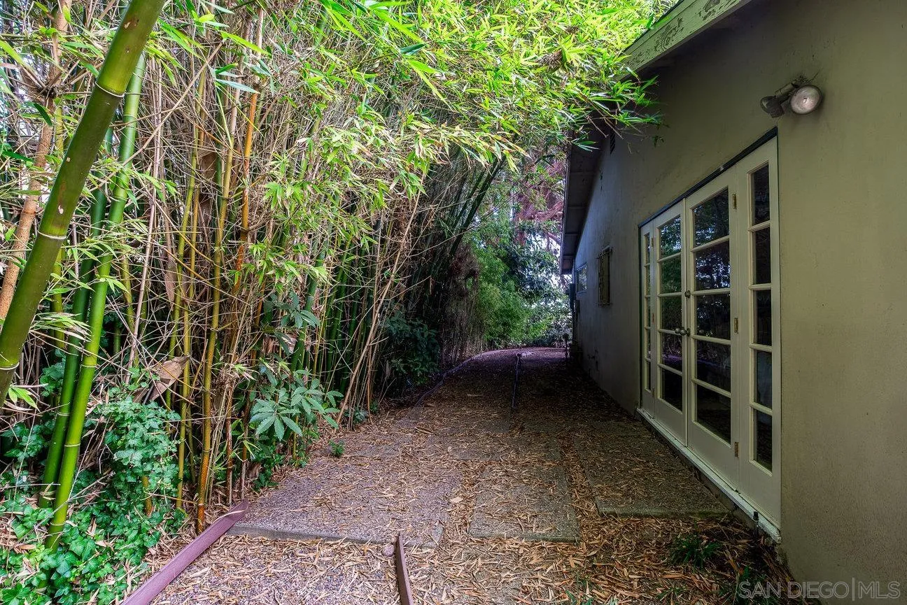 2349 Rue Adriane La Jolla, CA 92037 - Photo 31 of 36 a view of a garden