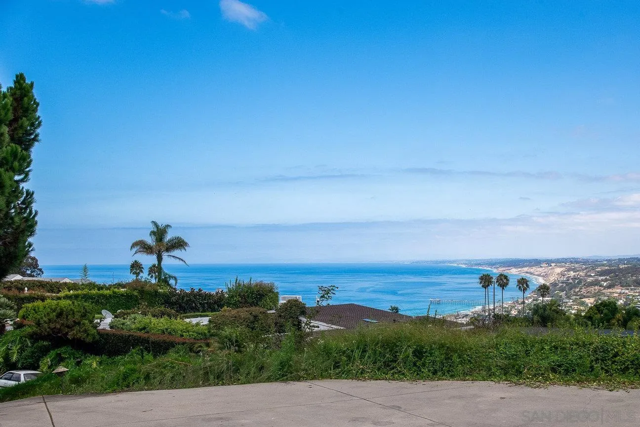 2349 Rue Adriane La Jolla, CA 92037 - Photo 35 of 36 a view of a city