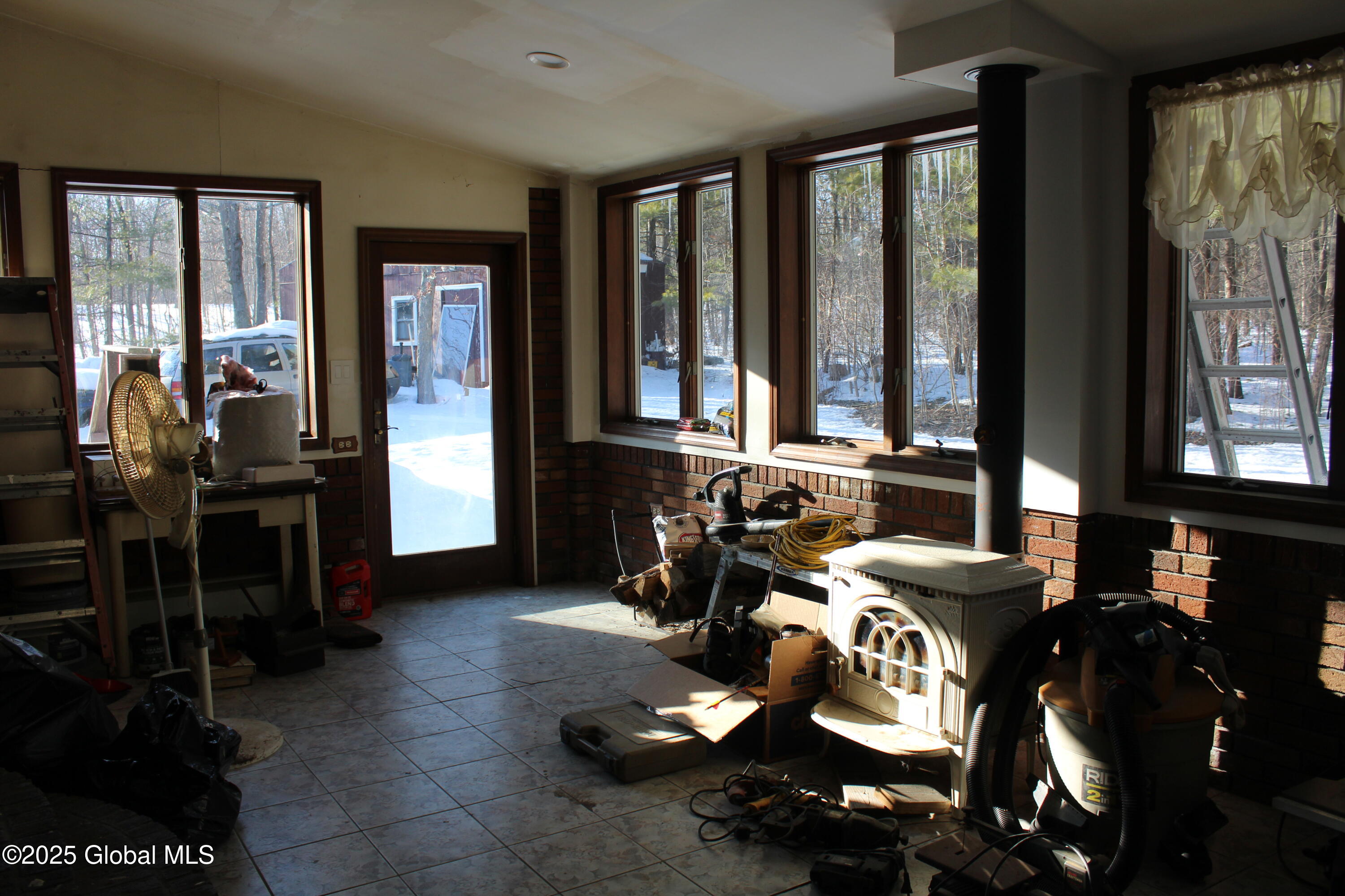 3224 Putnam Road Rotterdam, NY 12306 - Photo 13 of 41 sunroom