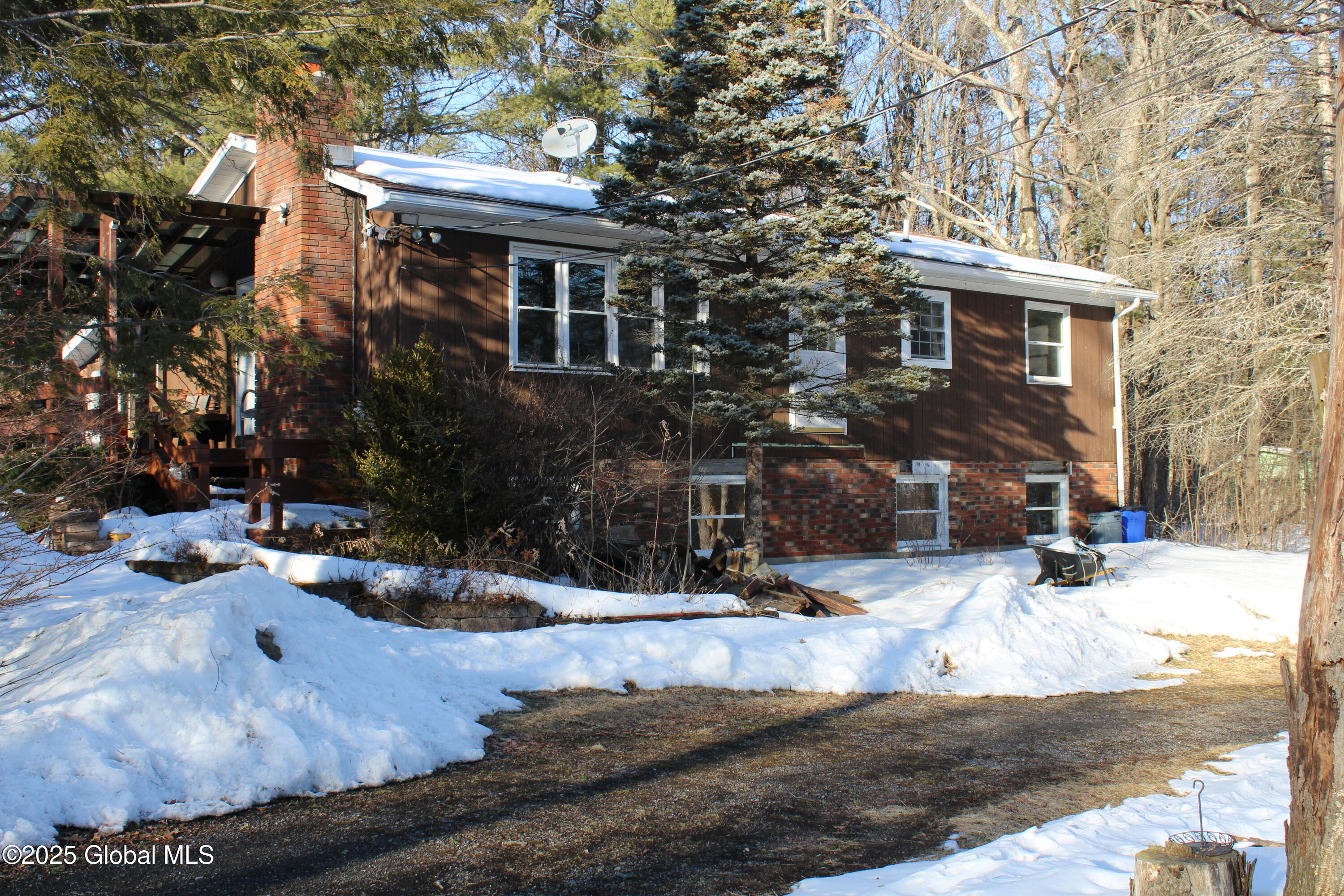 3224 Putnam Road Rotterdam, NY 12306 - Photo 3 of 41 Front