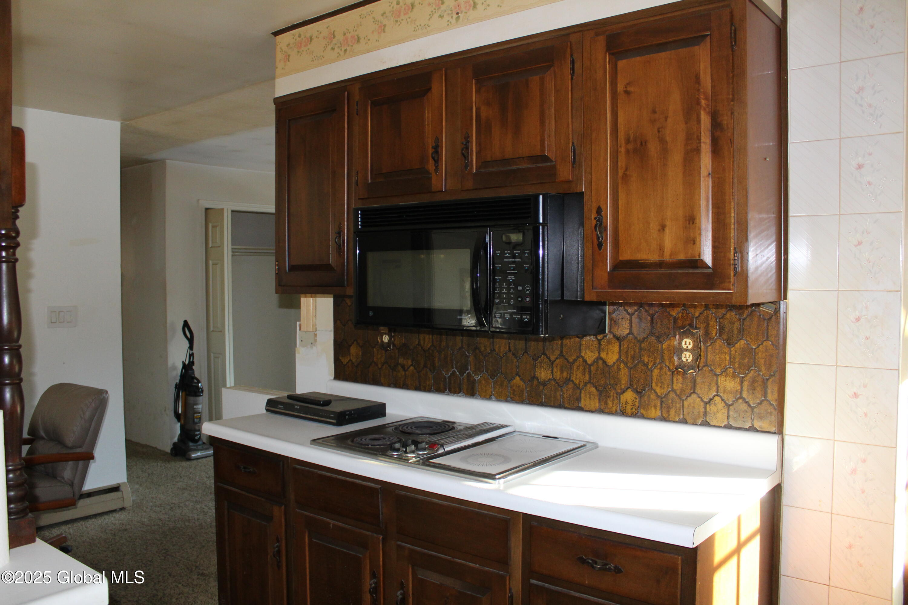 3224 Putnam Road Rotterdam, NY 12306 - Photo 8 of 41 kitchen
