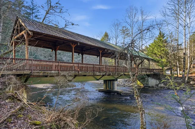 $799,900 | 269 Blackberry Falls Drive, Ellijay, GA 30536