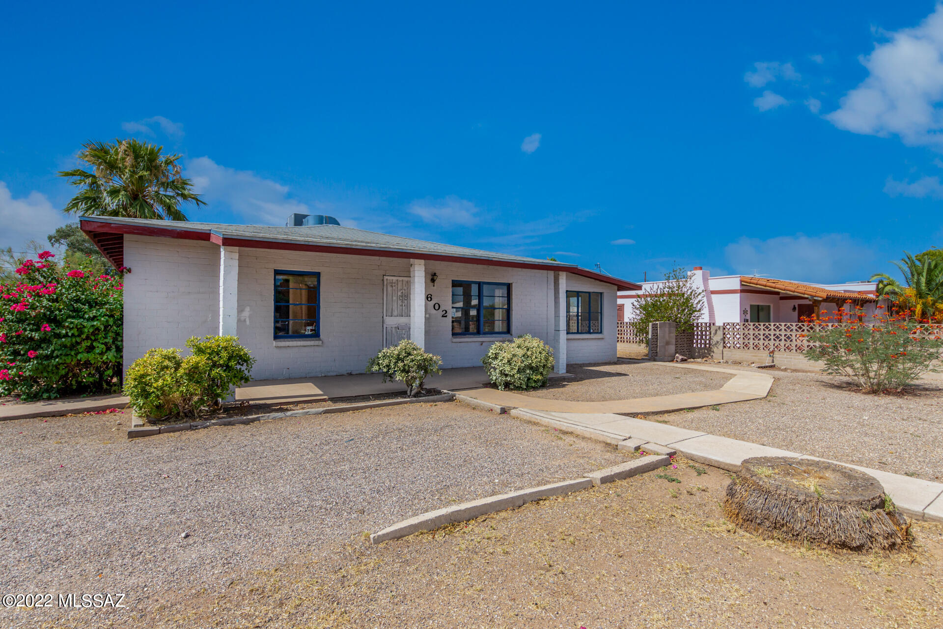 602 East Roger Road Tucson, AZ 85705 - Photo 1 of 25