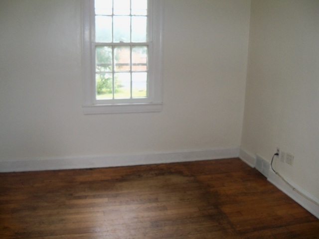 425 Fugate Road Northeast Roanoke, VA 24012 - Photo 4 of 14 Diningroom
