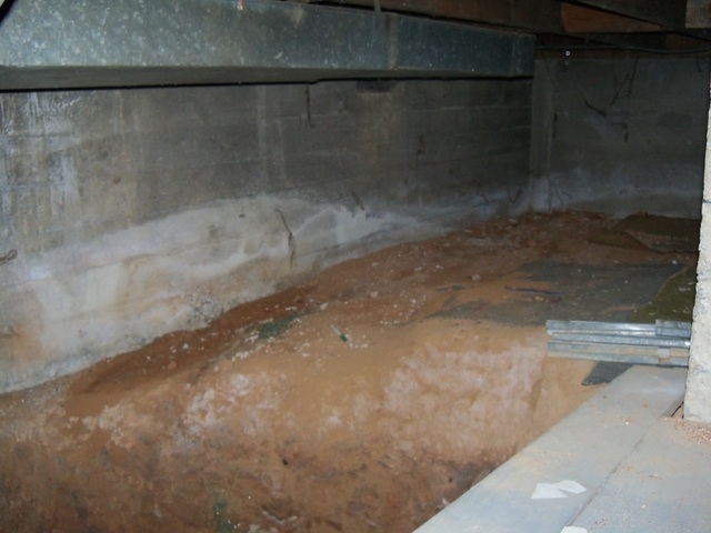 425 Fugate Road Northeast Roanoke, VA 24012 - Photo 5 of 14 Crawl Space