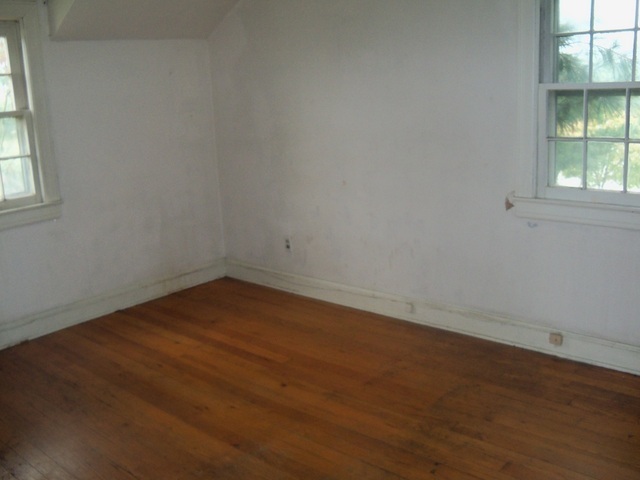 425 Fugate Road Northeast Roanoke, VA 24012 - Photo 10 of 14 Bedroom