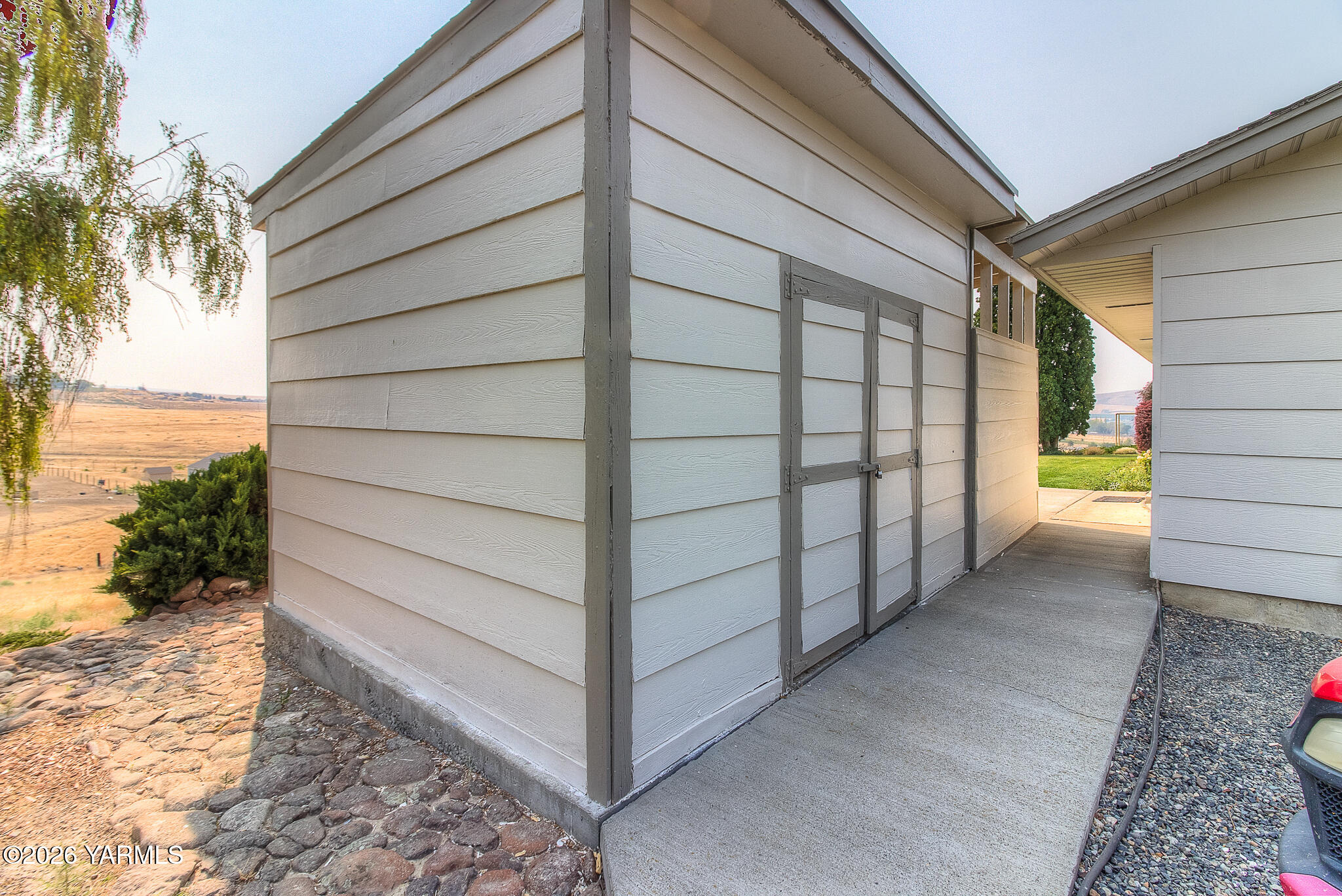 351 North Beane Road Moxee, WA 98936 - Photo 25 of 25 25 Storage Shed