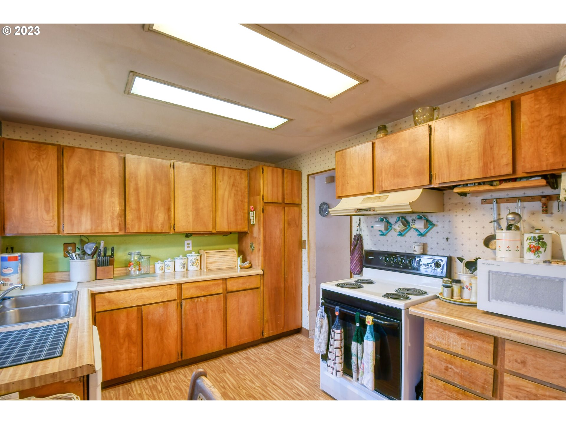 2434 Southwest Ladow Avenue Pendleton, OR 97801 - Photo 15 of 42 Gallery Image 15