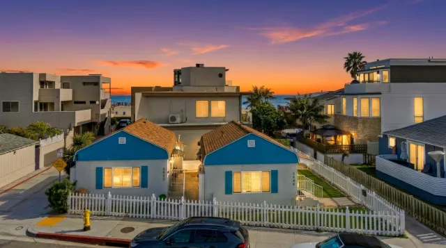 a view of backyard of a house