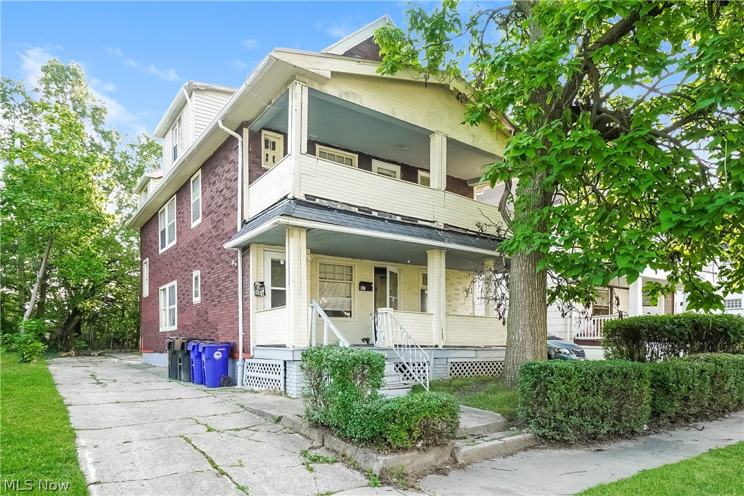 883 Alhambra Road Cleveland, OH 44110 - Photo 1 of 25