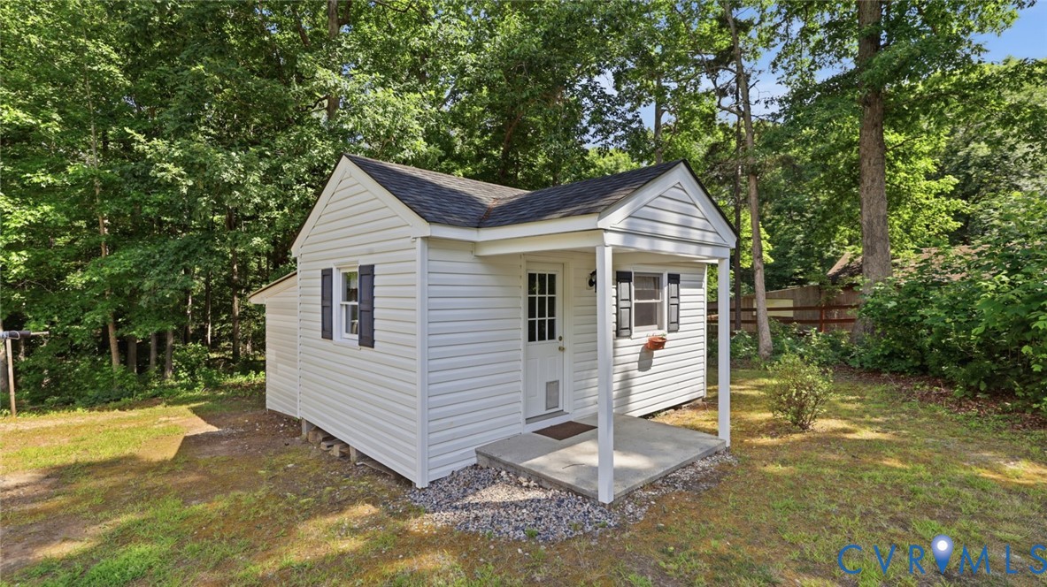1611 Otterdale Road Midlothian, VA 23114 - Photo 41 of 52 Finished shed