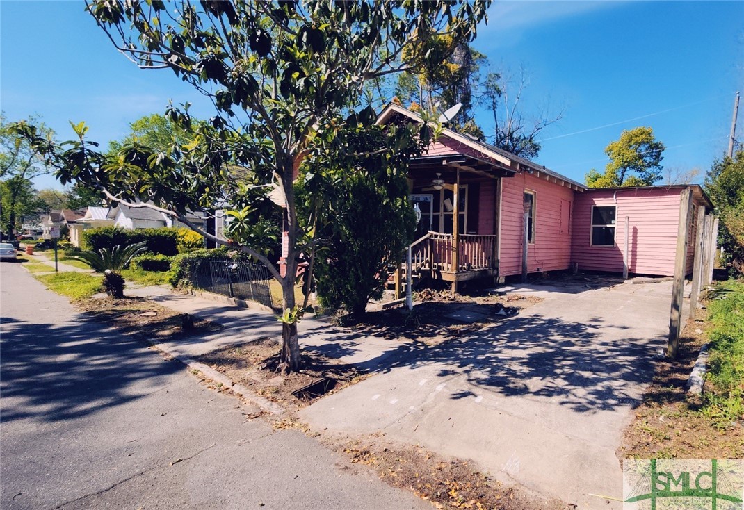 1228 East 39th Street Savannah, GA 31404 - Photo 3 of 12