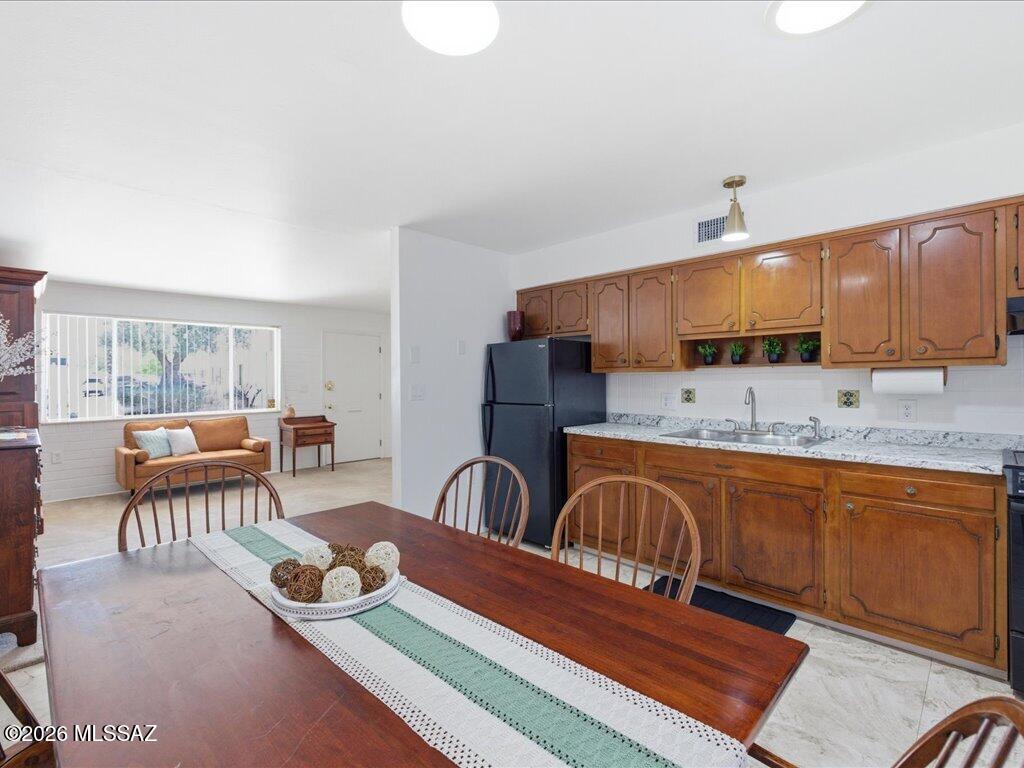 492 North Silverbell Road Tucson, AZ 85745 - Photo 14 of 33