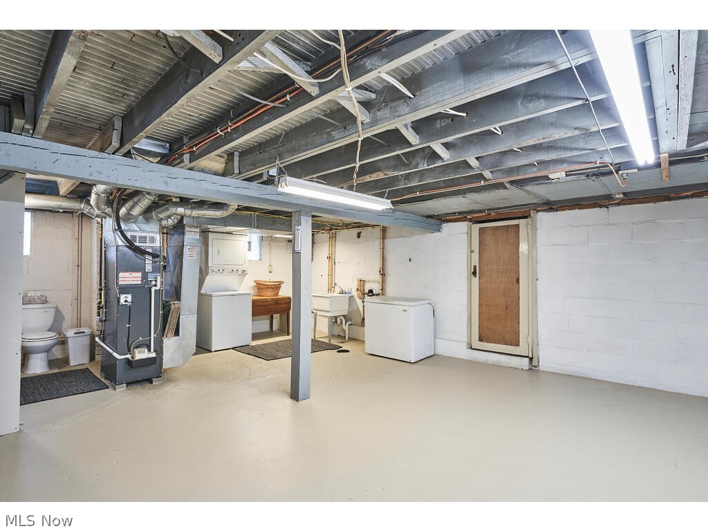 667 Ranney Street Akron, OH 44310 - Photo 21 of 27 Newer High Efficient Furnace and air in approx 2014