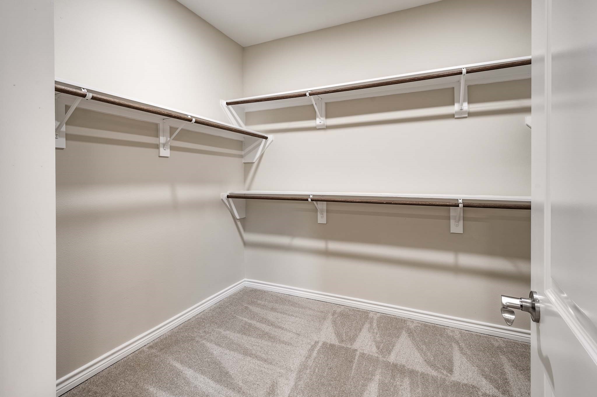10610 Ellerston Road Cleveland, TX 77327 - Photo 24 of 39 Large walk-in closet