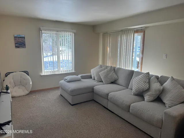 $1,950 | 6 Northrup Drive, Unit 215, Brick, NJ 08724