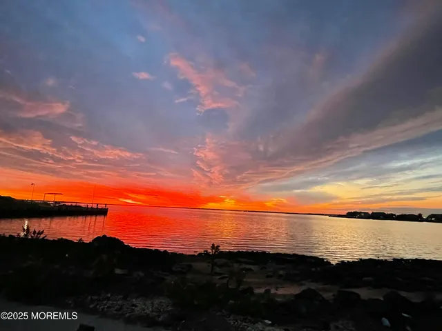 $1,950 | 6 Northrup Drive, Unit 215, Brick, NJ 08724