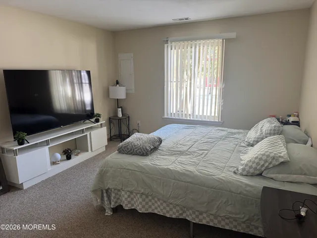 $1,950 | 6 Northrup Drive, Unit 215, Brick, NJ 08724