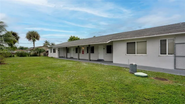 $1,695 | 4658 Myla Lane, Unit 4658, West Palm Beach, FL 33417