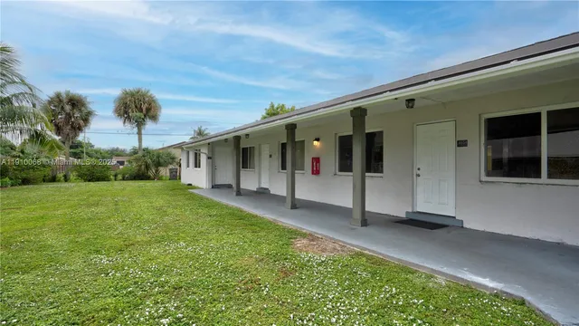 $1,695 | 4658 Myla Lane, Unit 4658, West Palm Beach, FL 33417