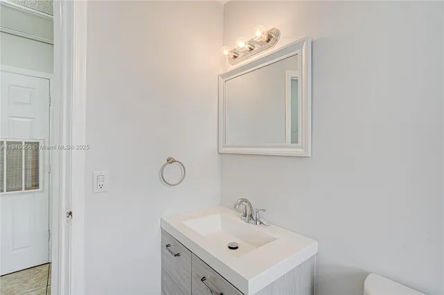 $1,695 | 4658 Myla Lane, Unit 4658, West Palm Beach, FL 33417