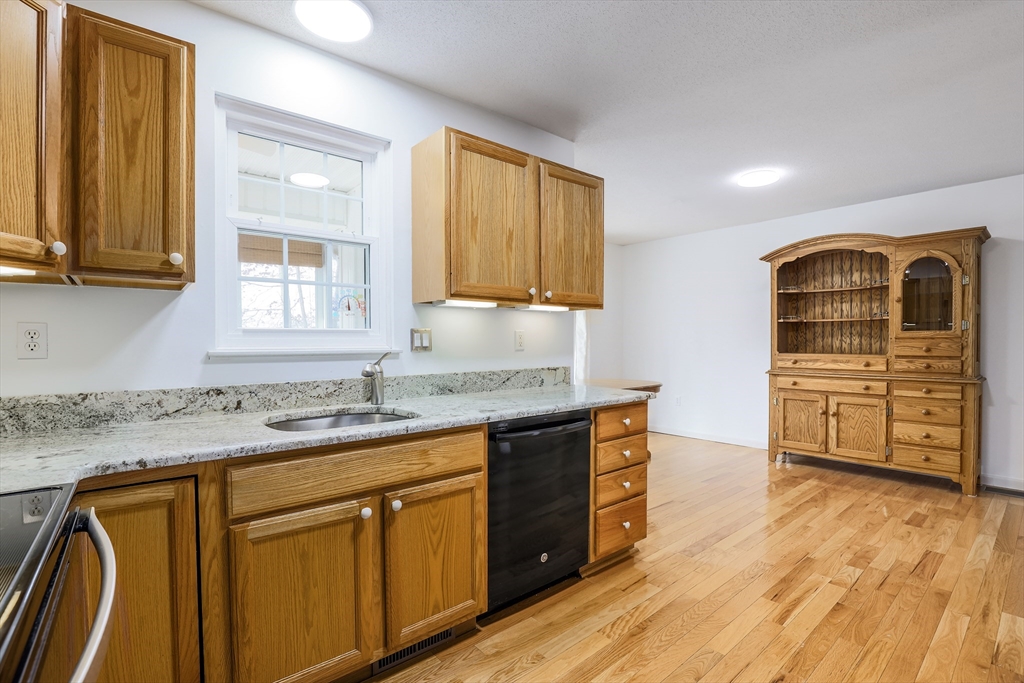 665 Center Street, Unit 706 Ludlow, MA 01056 - Photo 17 of 38
