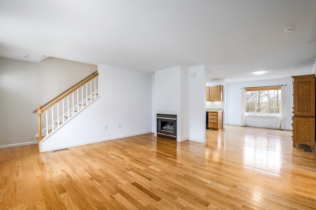 665 Center Street, Unit 706 Ludlow, MA 01056 - Photo 6 of 38