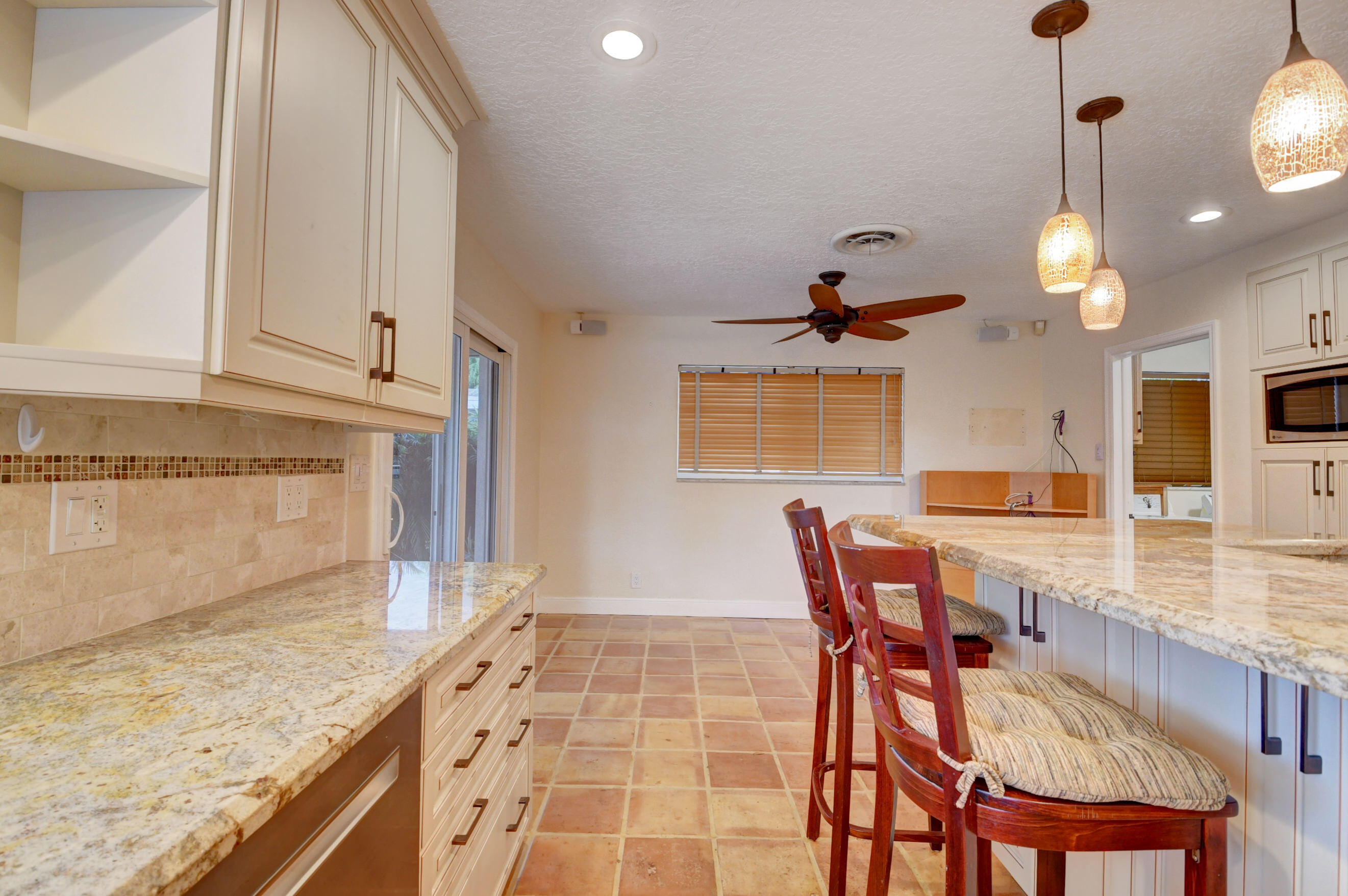 10 Burning Tree Lane Boca Raton, FL 33431 - Photo 14 of 47 10 Burning Tree Kitchen