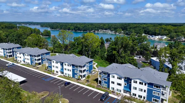 $2,300 | 12135 Highway 89, Unit 3, Richland, MI 49083
