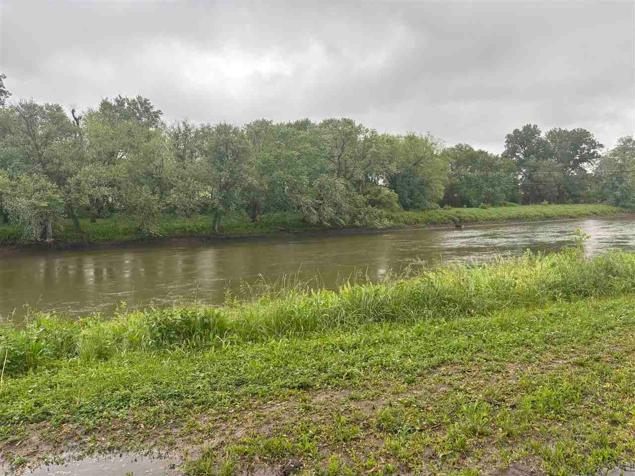 2128 South Riverside Drive, Unit 135 Iowa City, IA 52246 - Photo 6 of 19 Gallery Image 6