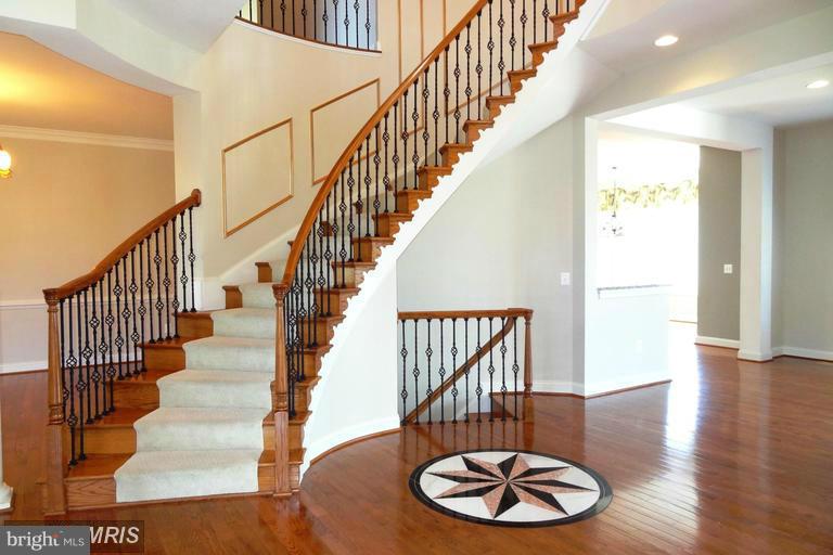 8530 Link Hills Loop Gainesville, VA 20155 - Photo 2 of 30 Interior (General)