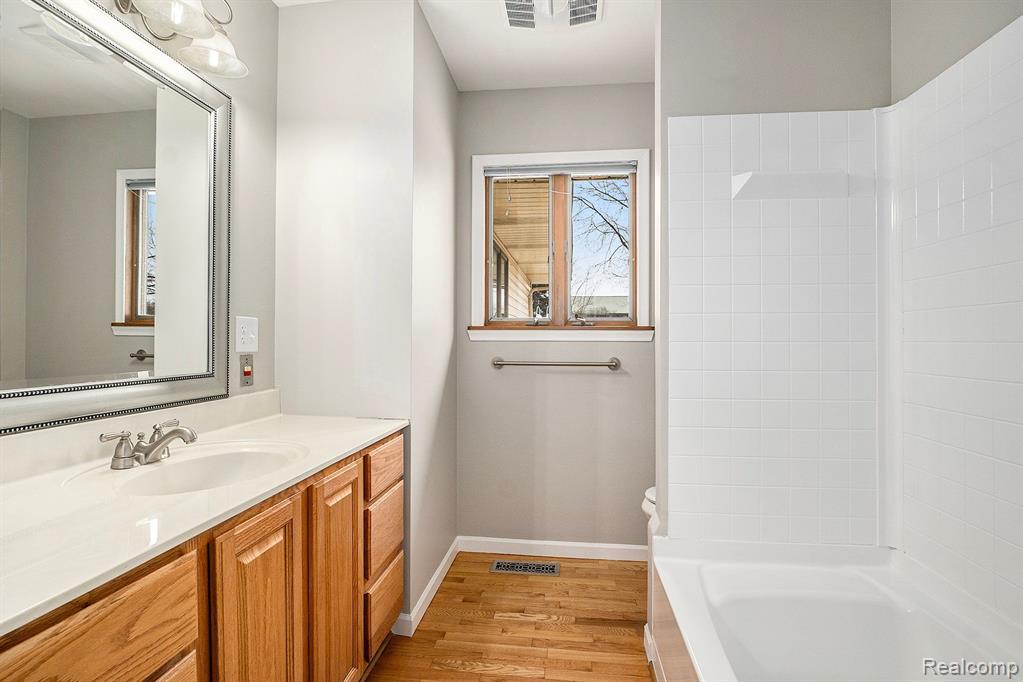 12445 Jennings Road Linden, MI 48451 - Photo 22 of 46