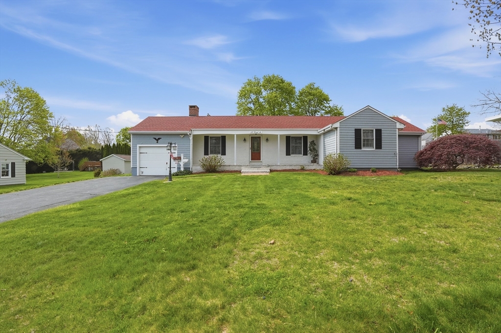 121 Wood Street Fall River, MA 02721 - Photo 3 of 41