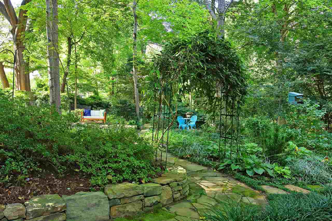3501 Octavia Street Raleigh, NC 27606 - Photo 4 of 30 lovely back garden