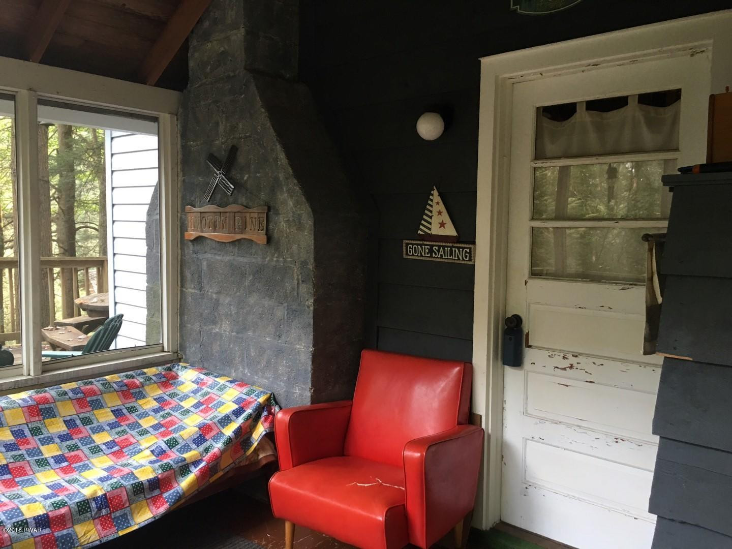 185 Timber Trail Greentown, PA 18426 - Photo 16 of 17 15-Porch