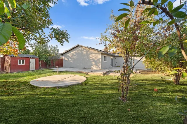 $299,900 | 221 West San Joaquin Street, Fresno, CA 93706
