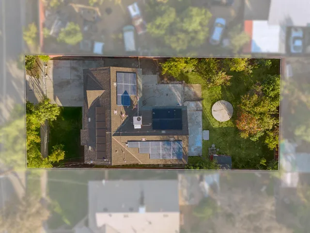 $299,900 | 221 West San Joaquin Street, Fresno, CA 93706