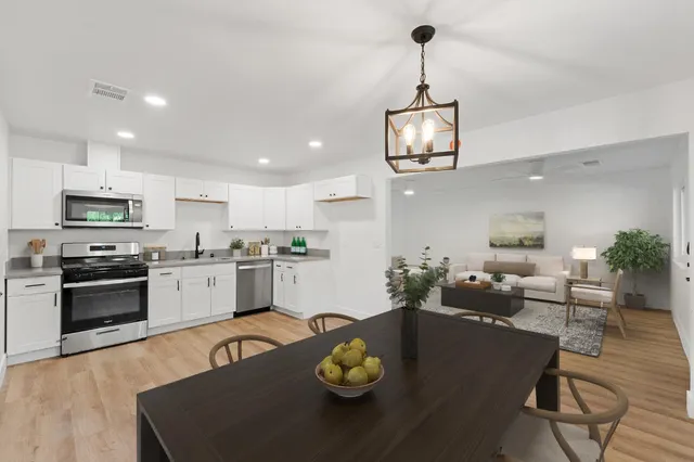 $299,900 | 221 West San Joaquin Street, Fresno, CA 93706