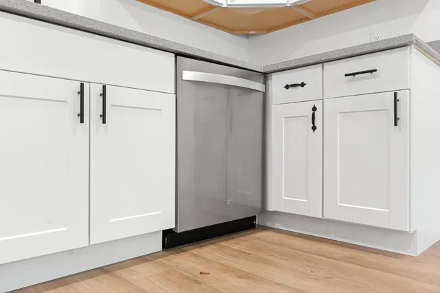 $299,900 | 221 West San Joaquin Street, Fresno, CA 93706