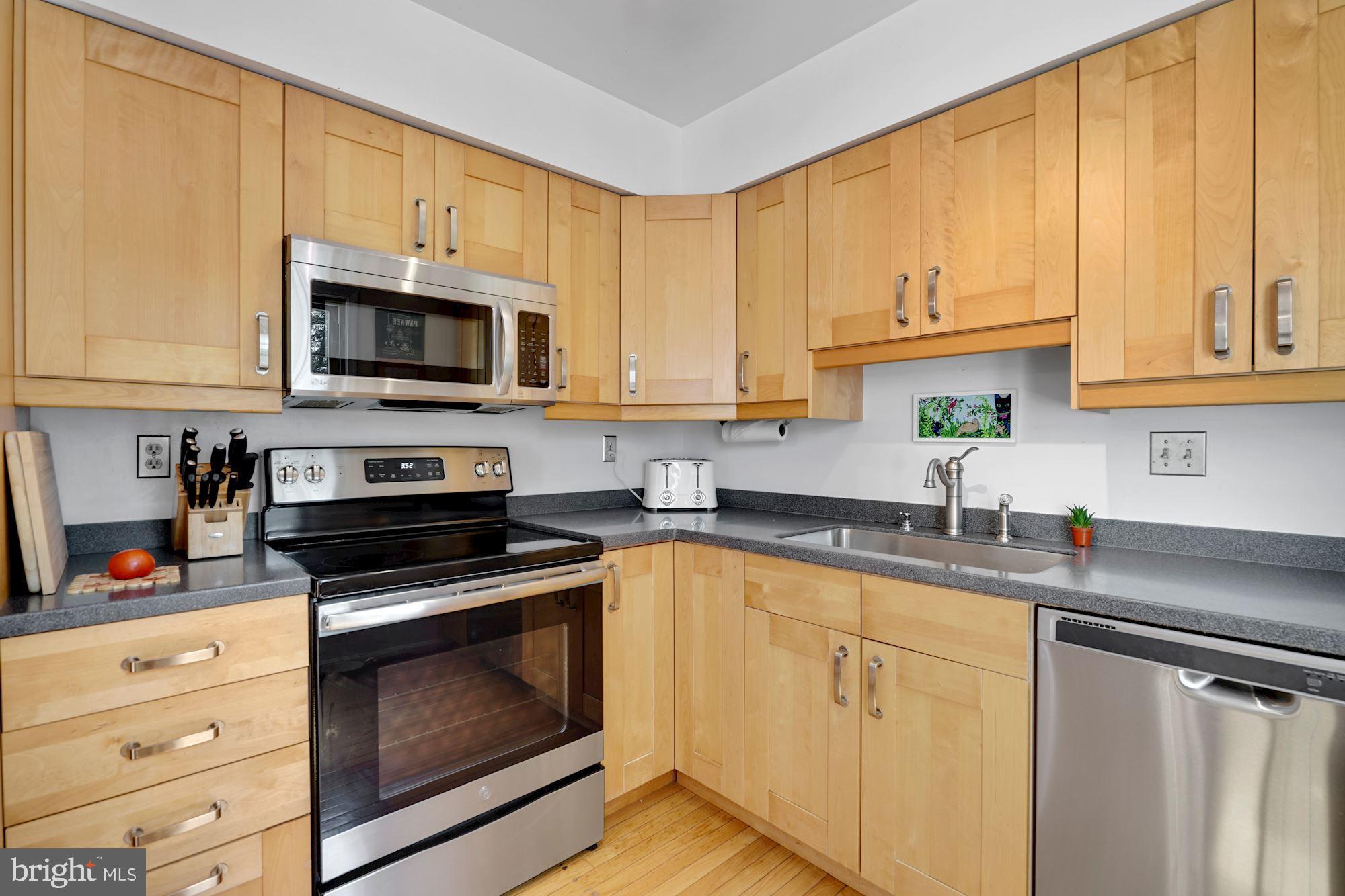 2278 Cartbridge Road Falls Church, VA 22043 - Photo 11 of 37 Gallery Image 11