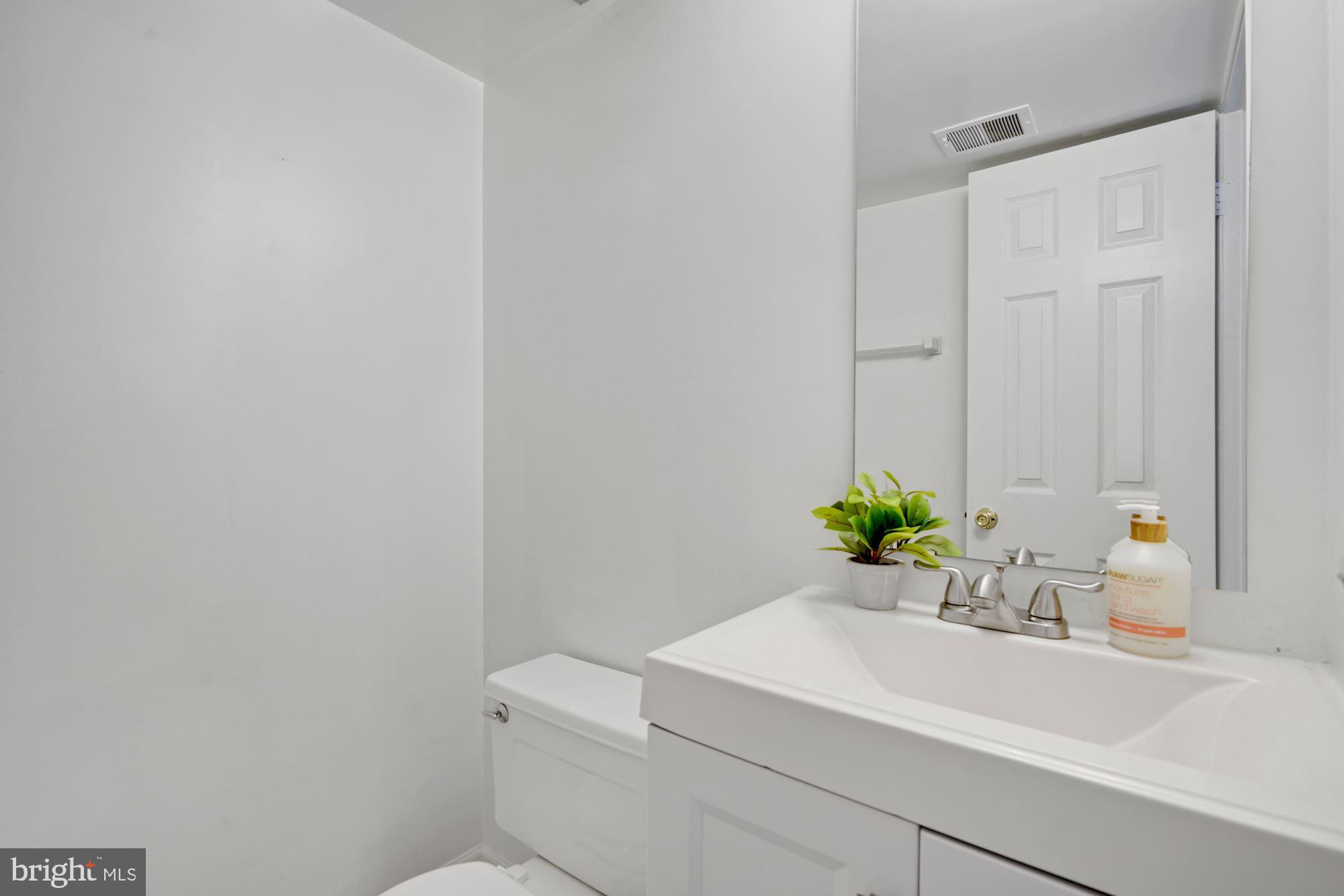 2278 Cartbridge Road Falls Church, VA 22043 - Photo 28 of 37 Gallery Image 28